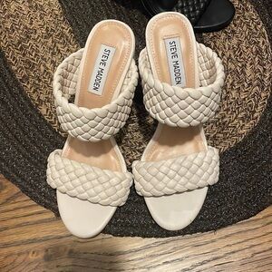 Steve madden beige block heel